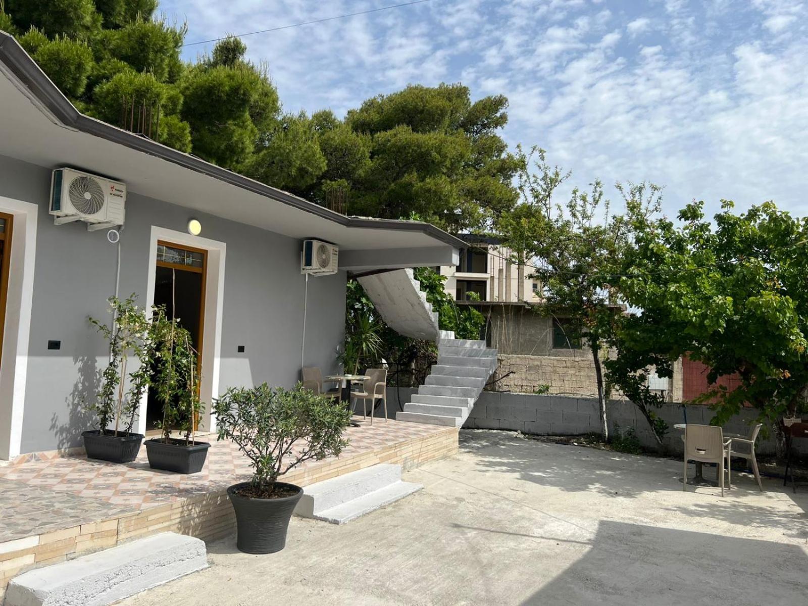 Guesthouse Vlore Bagian luar foto