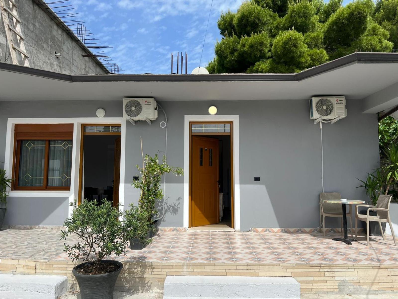 Guesthouse Vlore Bagian luar foto